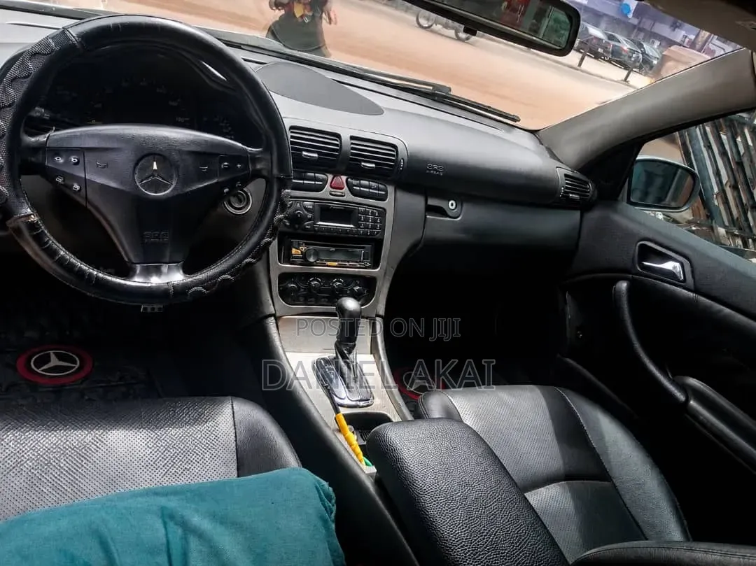 Mercedes-Benz C-Class 2004 Silver