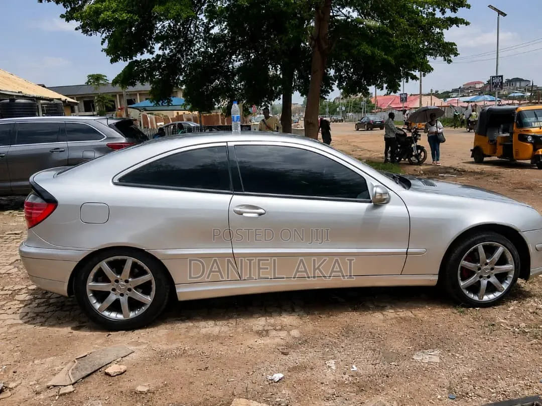 Mercedes-Benz C-Class 2004 Silver