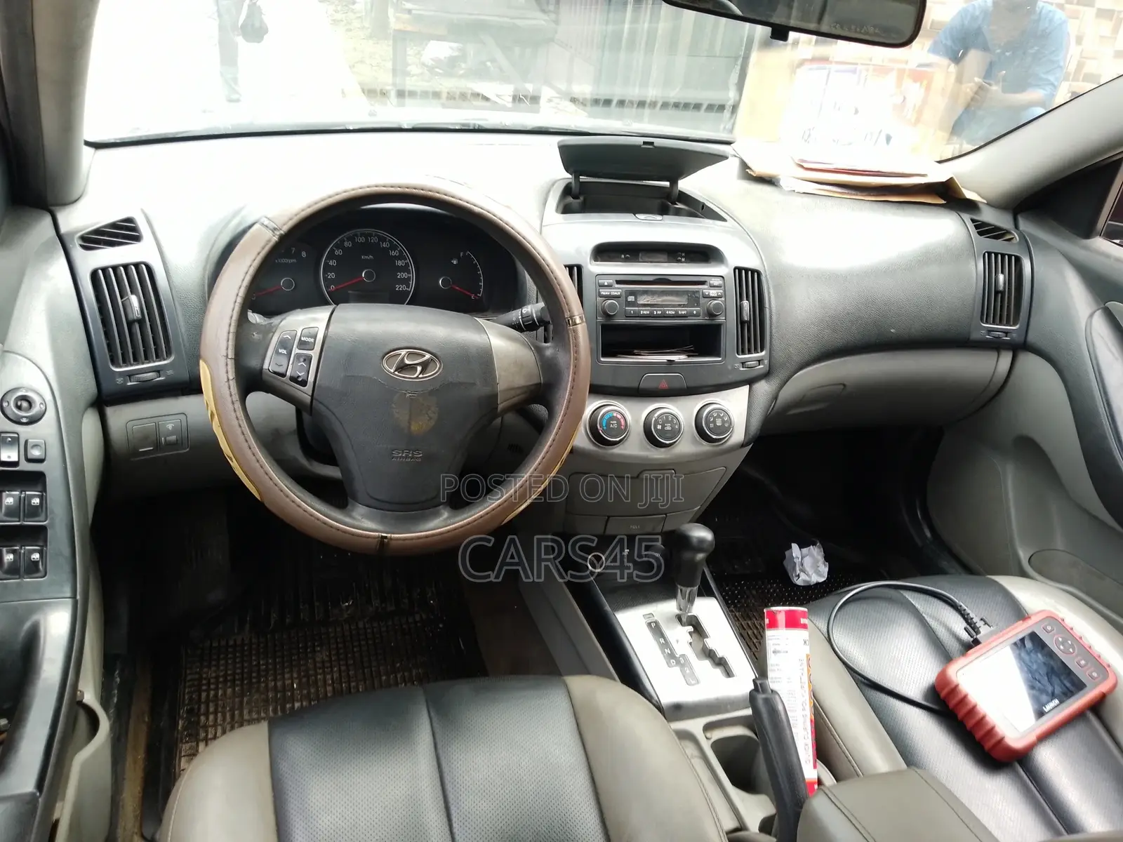 Hyundai Elantra 2010 Brown
