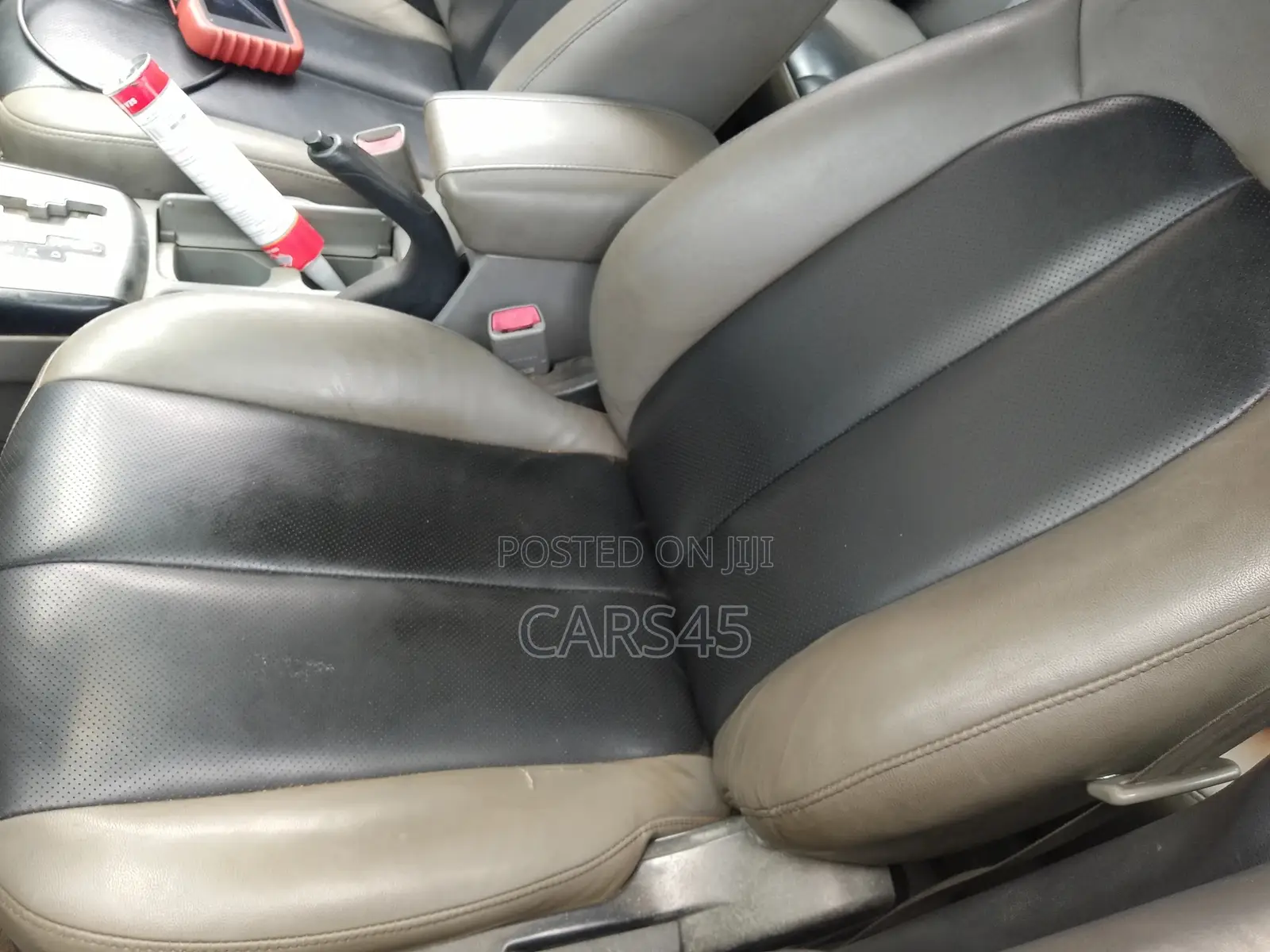 Hyundai Elantra 2010 Brown