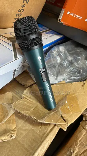 Shure Qlxd2/Beta 58a Digital Wireless Handheld Microphone Transmitter