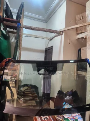 Toyota Tacoma 2024/2025 Windscreen Glass