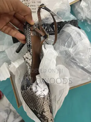 Heel Animal Shoe