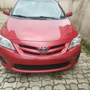 Toyota Corolla 2012 Red