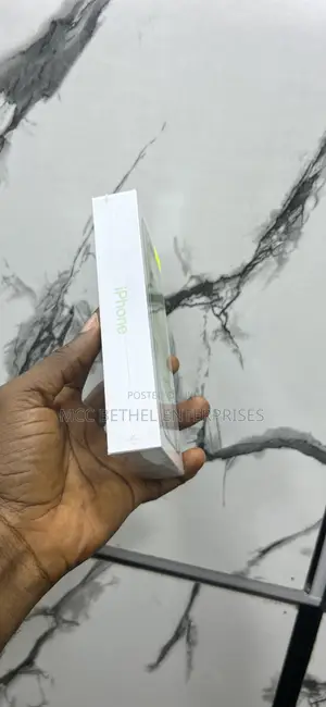 New Apple iPhone 15 128 GB Green