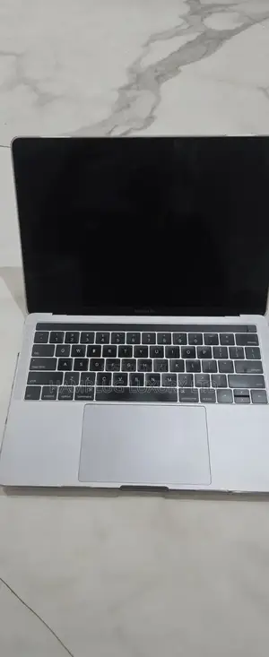 Laptop Apple MacBook Pro 2019 8GB Intel Core i5 SSD 128GB