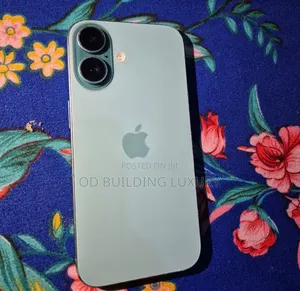 Apple iPhone 16 128 GB Green