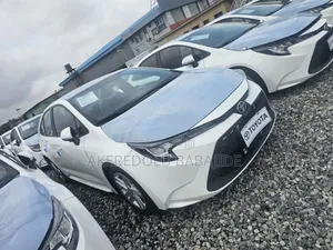 Toyota Corolla 2023 White