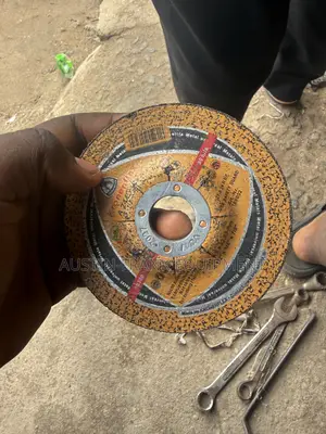 A 115mm (4.5 Inch) Kronenflex a 24 Ex Cutting Disc