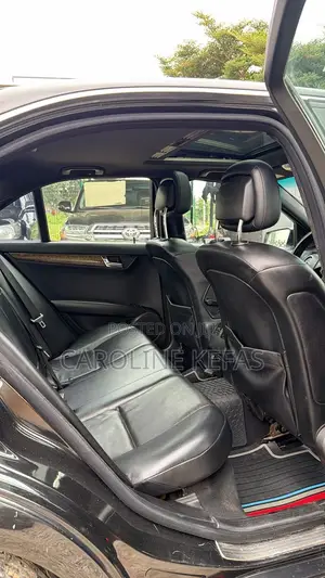 Mercedes-Benz C350 2010 Black