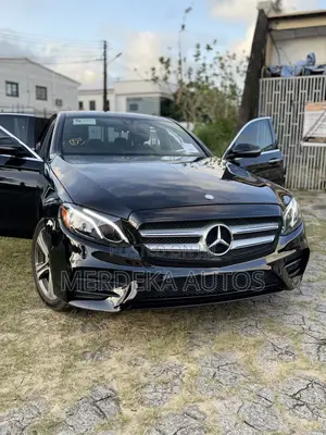 Mercedes-Benz E300 4Matic AWD Sedan (2.0L 4cyl 9A) 2017 Black