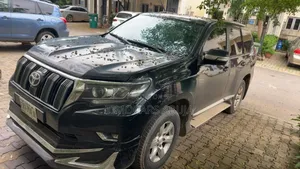Toyota Land Cruiser Prado 2016 Black