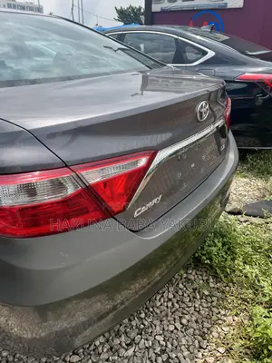 Toyota Camry SE 4dr Sedan (2.5L 4cyl 6A) 2016 Gray