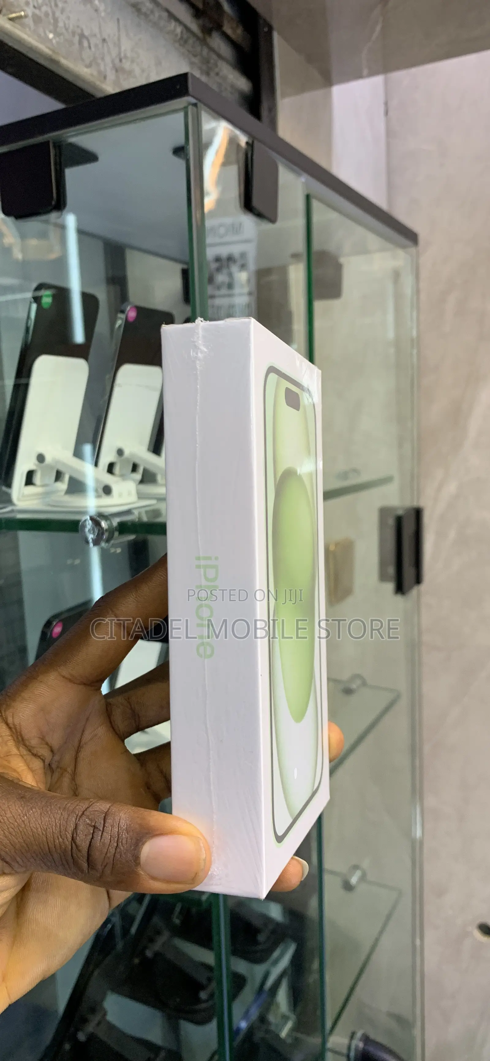 New Apple iPhone 15 256 GB Green