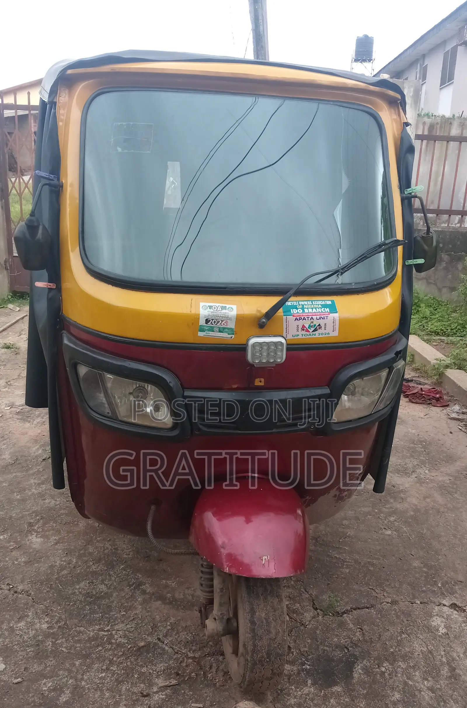 TVS King Deluxe Plus iTouch Start 2022 Yellow
