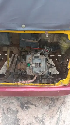 TVS King Deluxe Plus iTouch Start 2022 Yellow