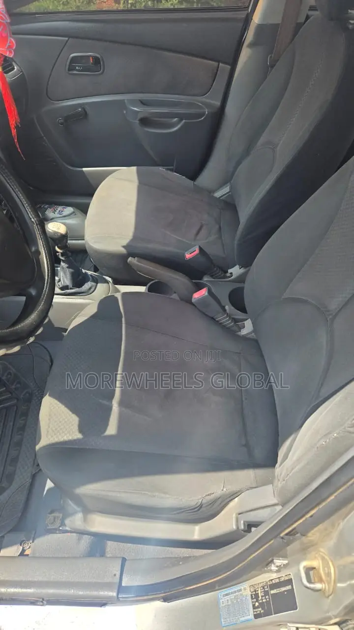 Kia Rio 1.4 2008 Silver