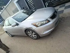 Honda Accord 2010 White