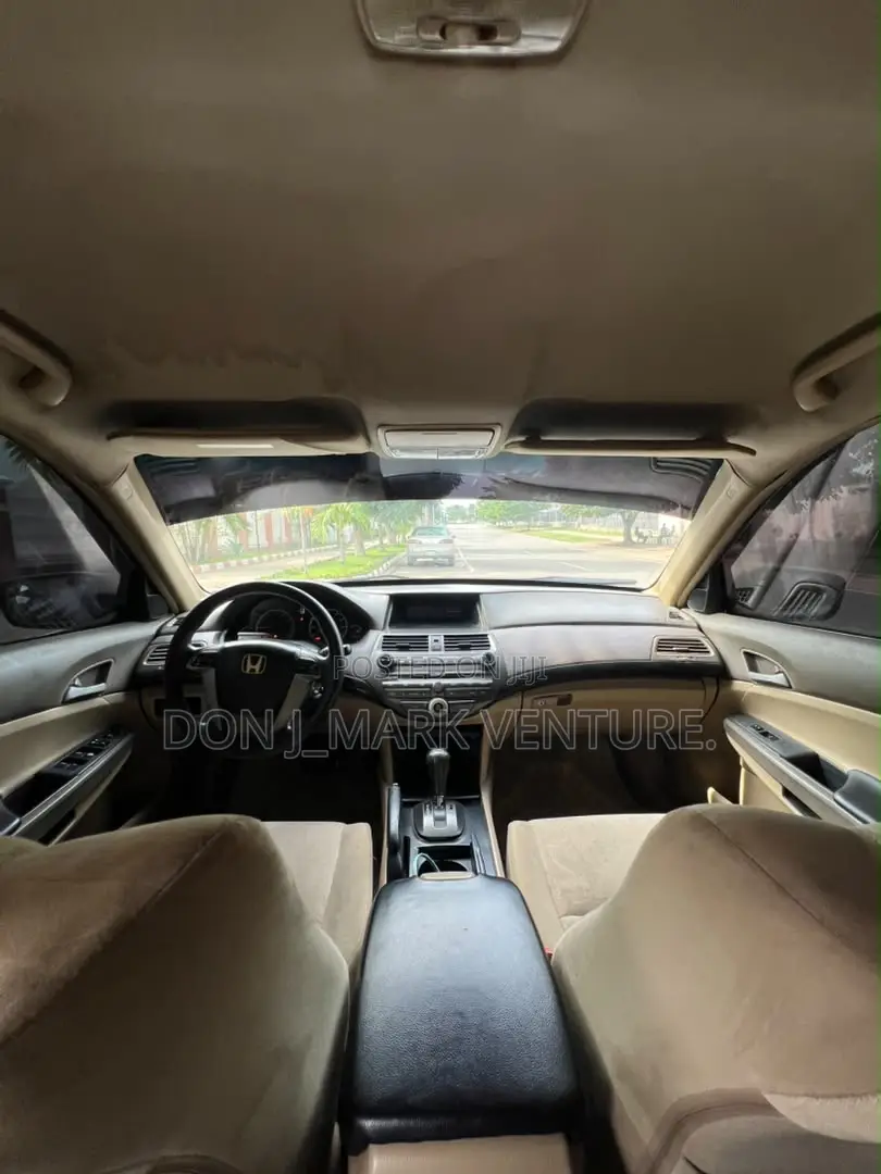 Honda Accord 2010 White