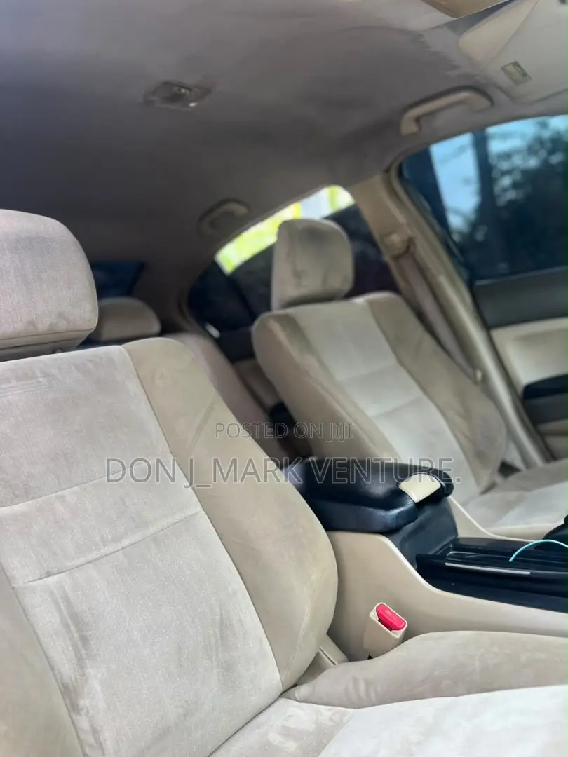 Honda Accord 2010 White