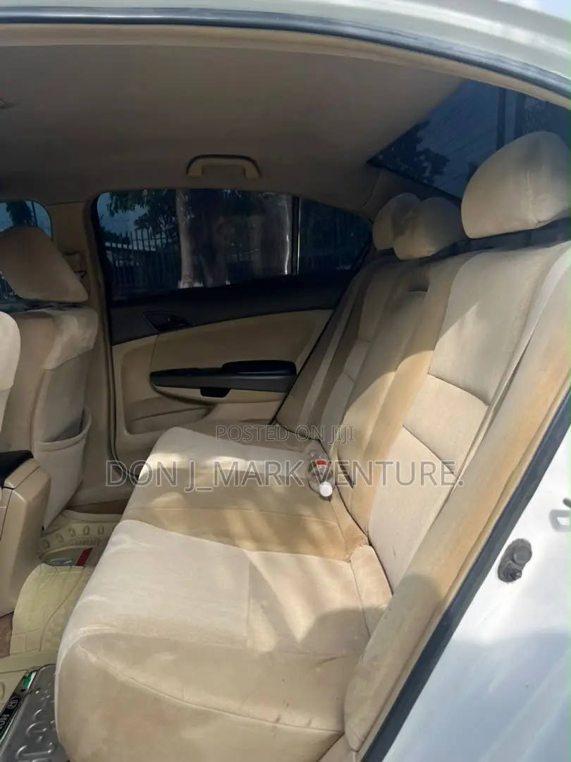 Honda Accord 2010 White