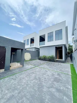 Furnished 5bdrm House in Ologolo for sale