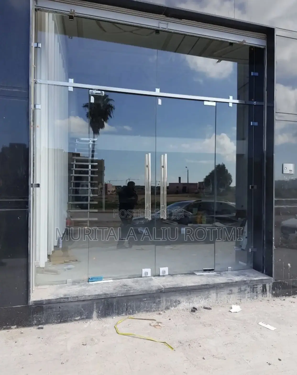 Frameless Swing Door Glass