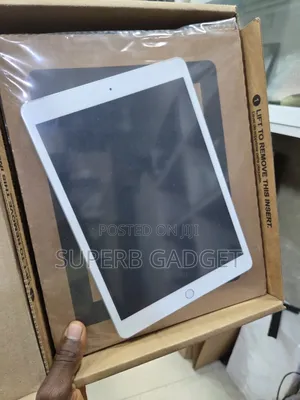 New Apple iPad 10.2 (2020) 32 GB White