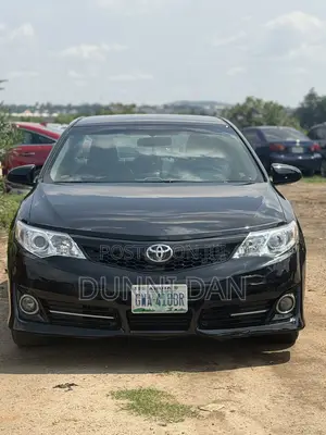 Toyota Camry SE 4dr Sedan (2.5L 4cyl 6A) 2013 Black