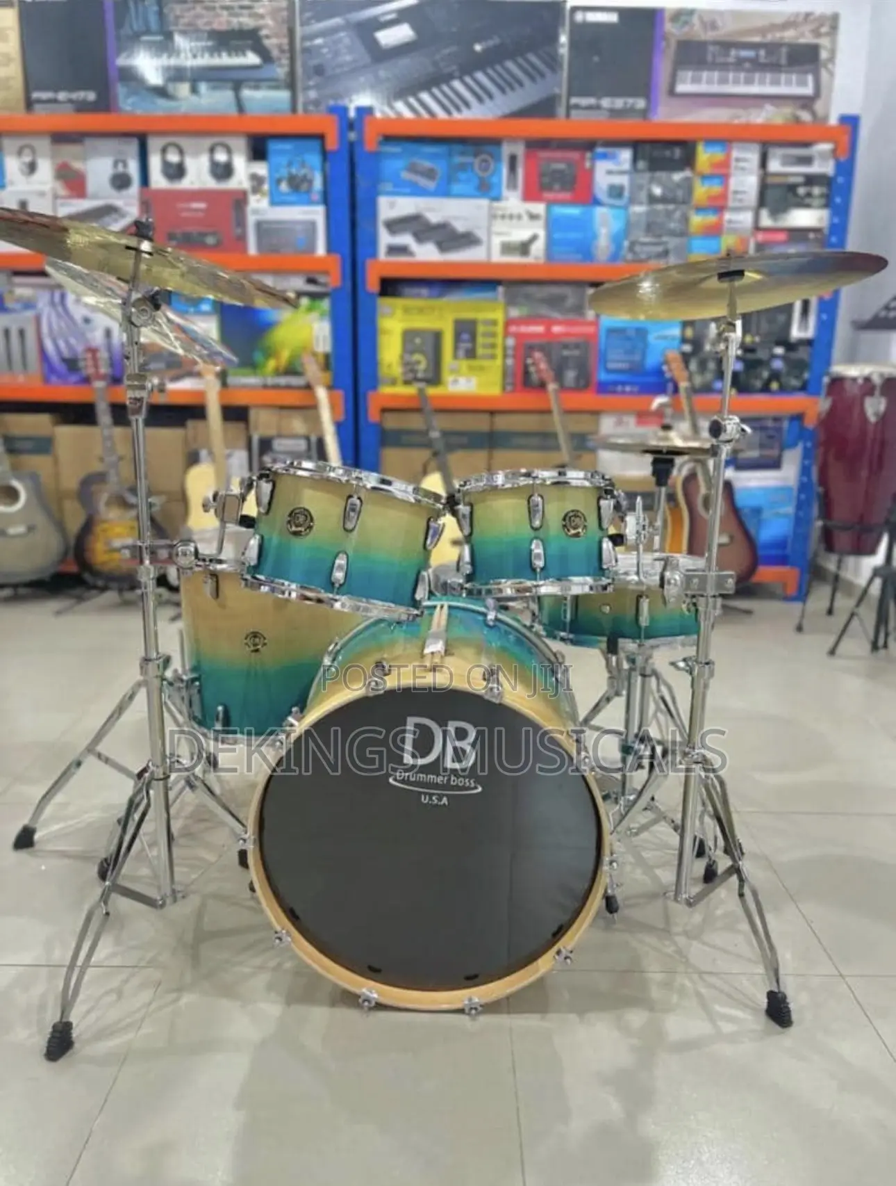 Drummer Boss Drumset