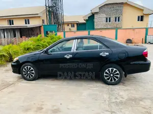 Toyota Camry 2004 Blue