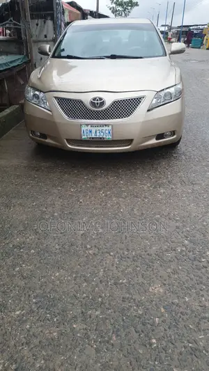 Toyota Camry LE 4dr Sedan (2.4L 4cyl 5A) 2008 Gold