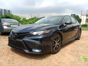 Toyota Camry 2021 Blue
