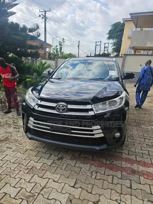 Toyota Highlander XLE 2019 Black