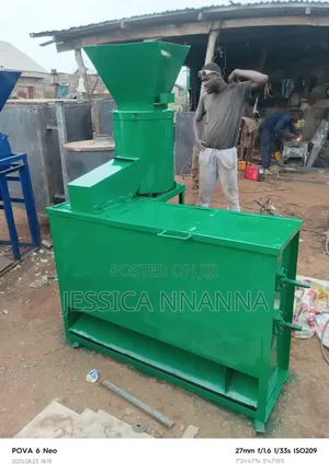 Digester With Fiber and Kernel Separator
