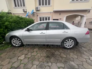 Honda Accord 2006 Silver