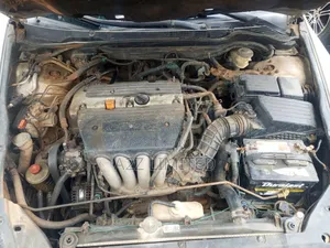 Honda Accord 2005 Silver
