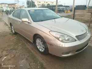 Lexus ES 330 Sedan 2004 Gold