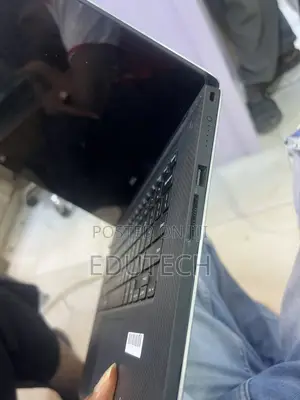Laptop Dell Precision 5520 8GB Intel Core i7 SSD 256GB