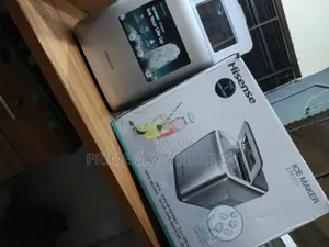 Smart Indicators, Superior Ice: Hisense 20kg Maker