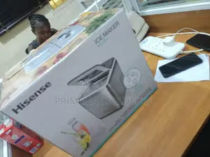 Smart Indicators, Superior Ice: Hisense 20kg Maker