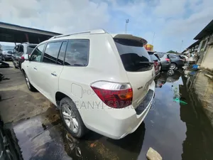Toyota Highlander Limited 2009 White