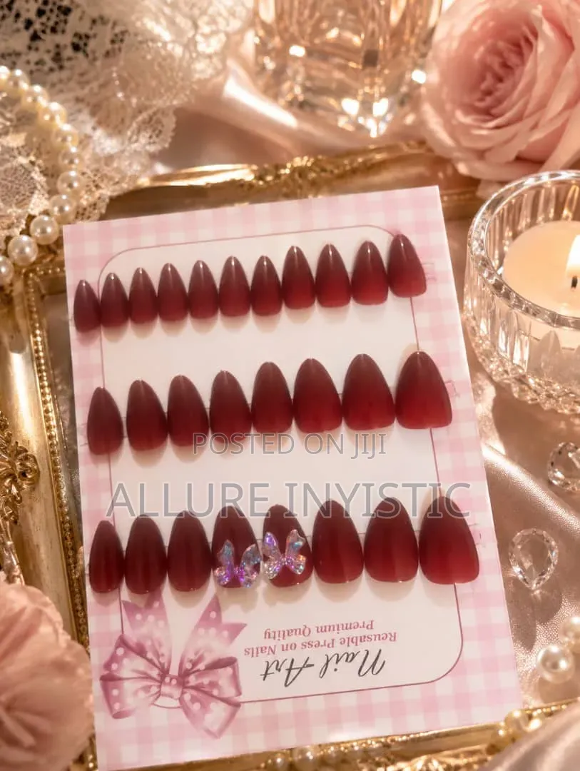 Luxury Press-on Nails Durable and Affordable