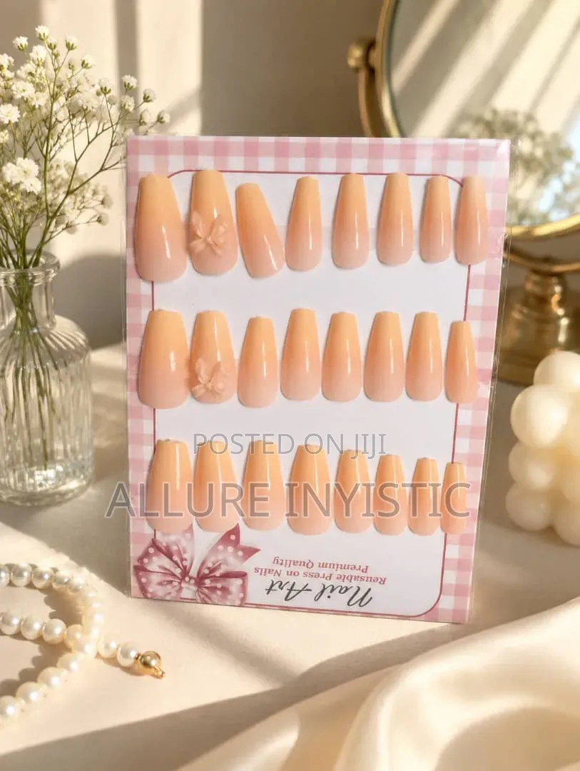 Luxury Press-on Nails Durable and Affordable