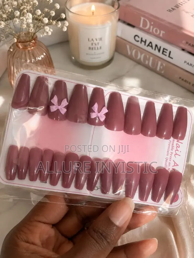 Luxury Press-on Nails Durable and Affordable