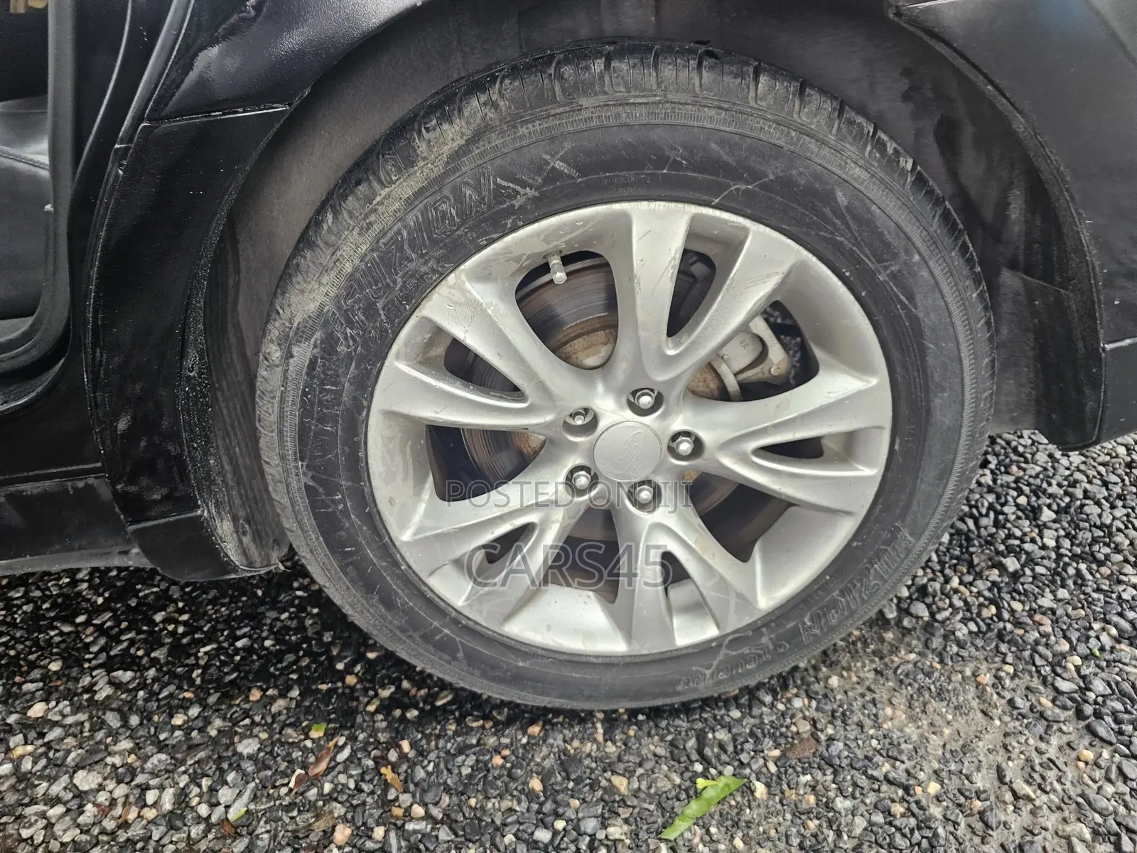 Ford Taurus 2011 Black