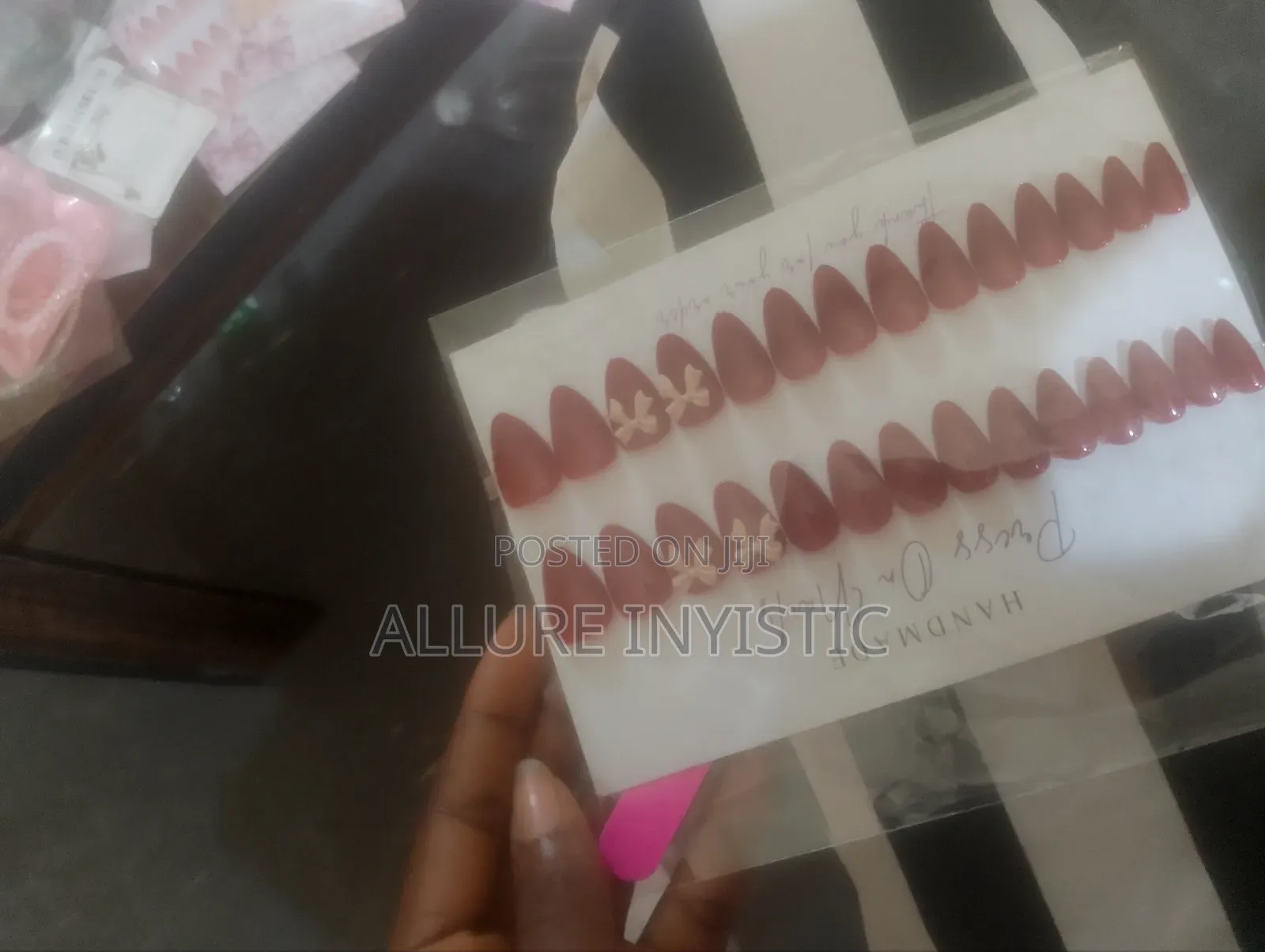 Luxury Press-on Nails Durable and Affordable
