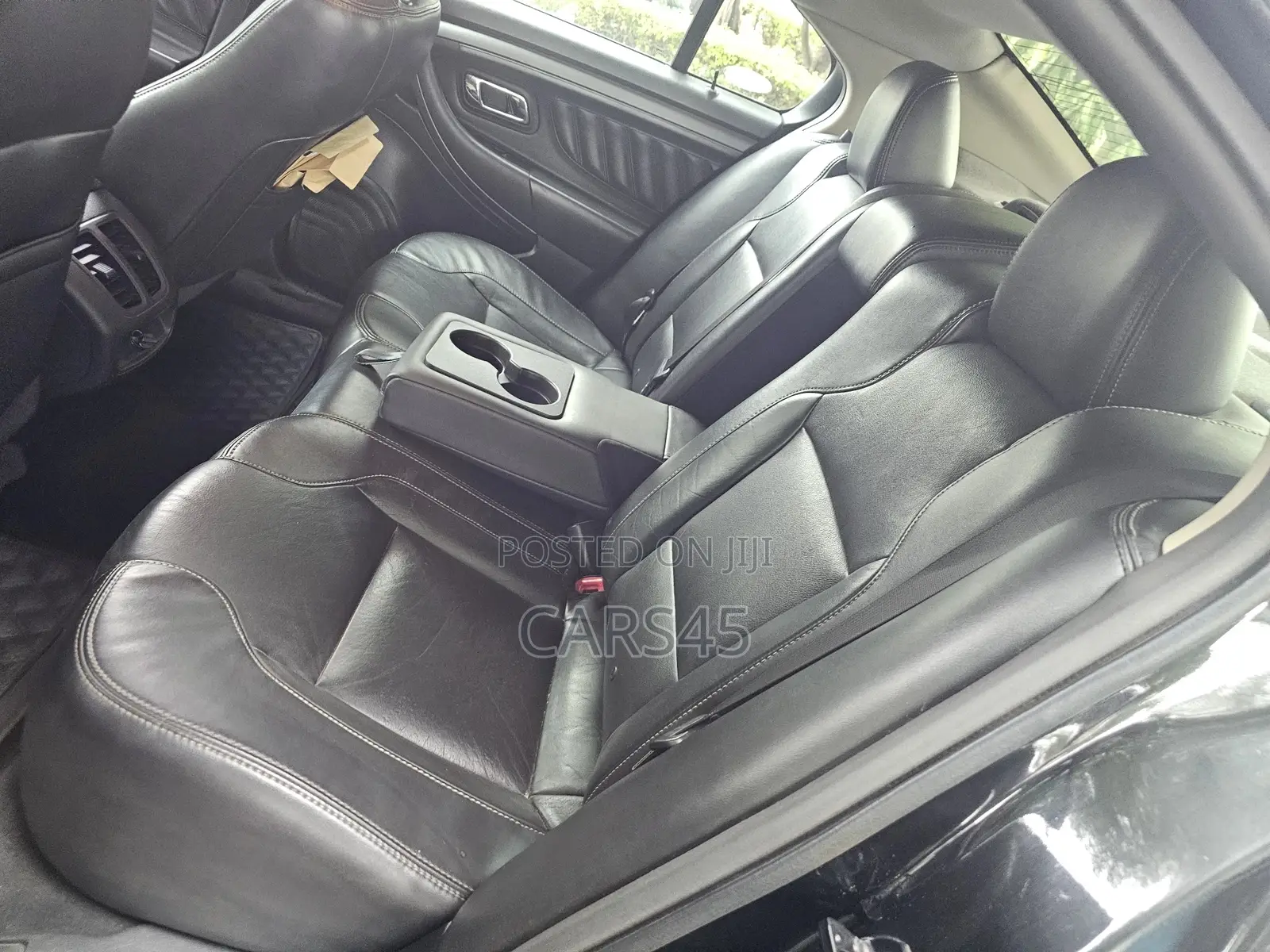 Ford Taurus 2011 Black