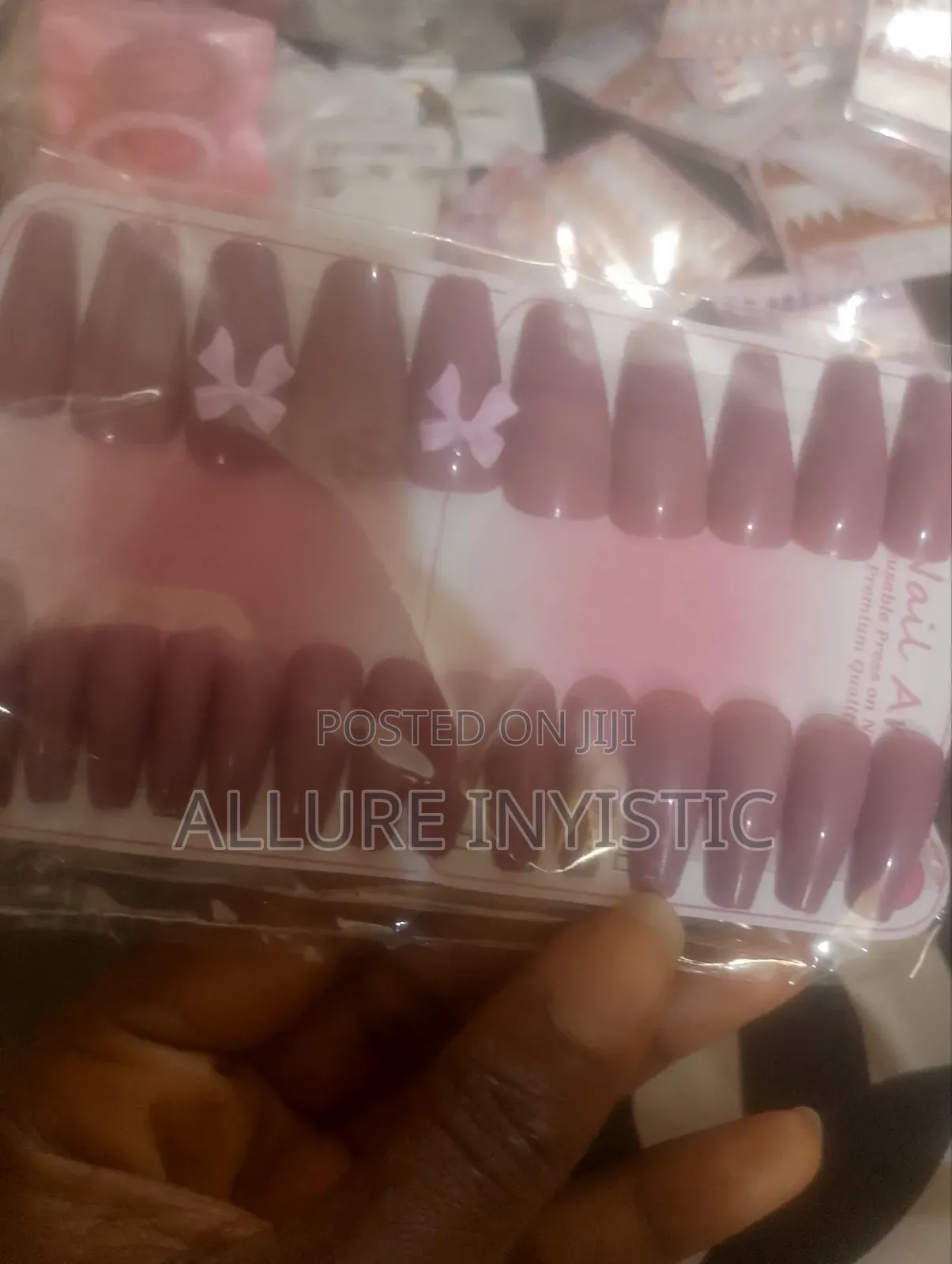 Luxury Press-on Nails Durable and Affordable