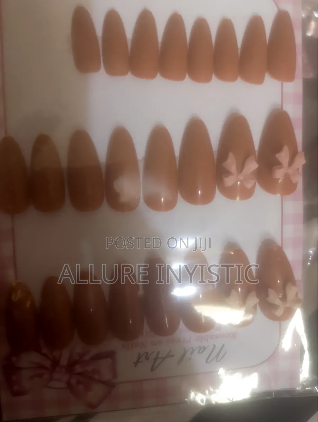 Luxury Press-on Nails Durable and Affordable